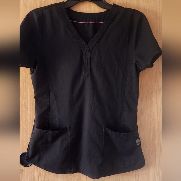 Black V-Neck Scrub Top - Picture 1 of 4